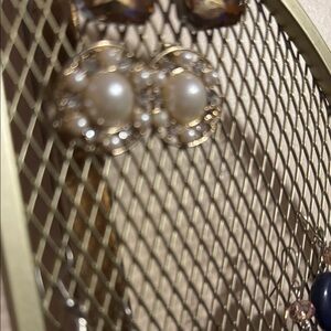 Chic Gold and Pearl Stud Earrings